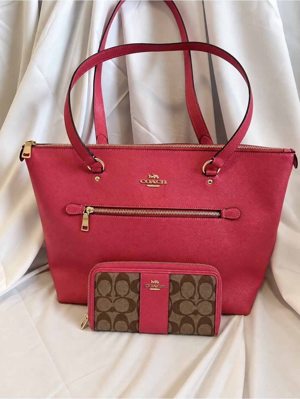 Coach Pink Gallery Tote 79608 + Matching Signature Wallet 74030